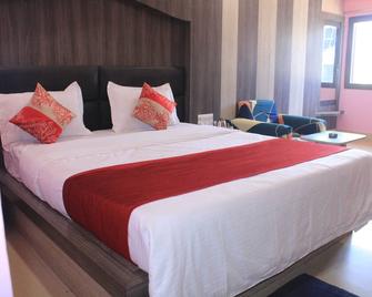 Hotel Galaxy International - Puri - Habitación