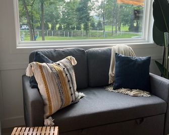 An adorable tiny home perfect for your tiny getaway! - Elizabethtown