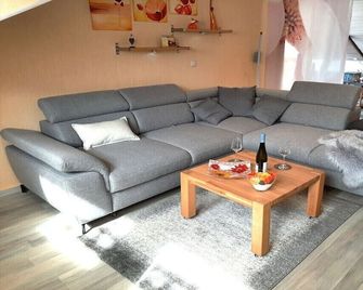 Holiday apartment Magnolia - Saarburg - Huiskamer
