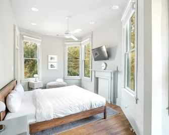 The Park House Carriage by Lucky Savannah - Savannah - Habitación