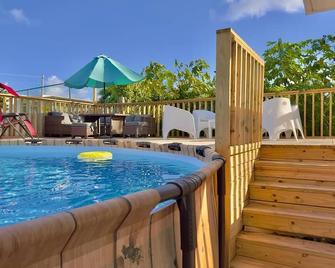 Jobos Luxury Condos - Isabela - Pool