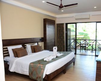 Upper Deck Resort - Highest Peak, Lonavala - Lonavala - Bedroom
