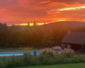 Wonderful Vt Get Away, Great Family Fun, With Wifi. - Hardwick - Vista del exterior