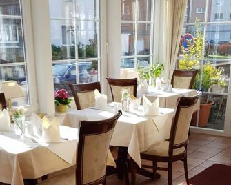 Hotel Restaurant Knechtstedener Hof - Dormagen - Restaurant