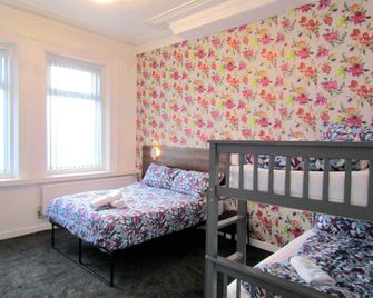 Belroy Hotel - Blackpool - Bedroom