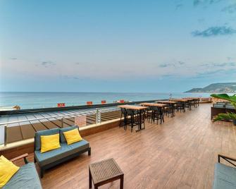 Royalisa Palmiye Beach Hotel Adult Only - Alanya - Balcón
