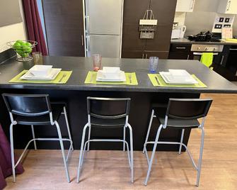 Pure Astor House - Plymouth - Yemek odası