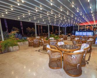 Kleopatra Celine Hotel - Alanya - Innenhof