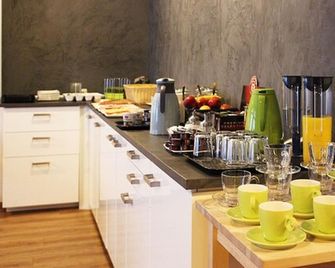 Bestprice Hotel Eschweiler - Eschweiler - Buffet