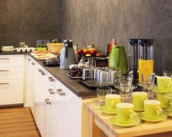 Bestprice Hotel Eschweiler - Eschweiler - Buffet