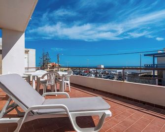 Sundance Beach House - Faro - Balcon