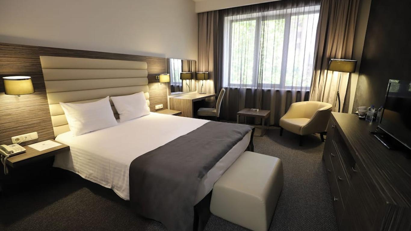 President Hotel By Hrazdan Hotel Cjsc