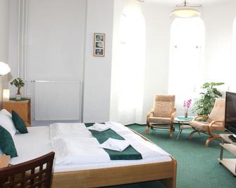 Hotel Central - Český Těšín - Bedroom
