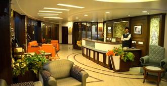 Hotel Centre Point - Dharamshala - Front desk