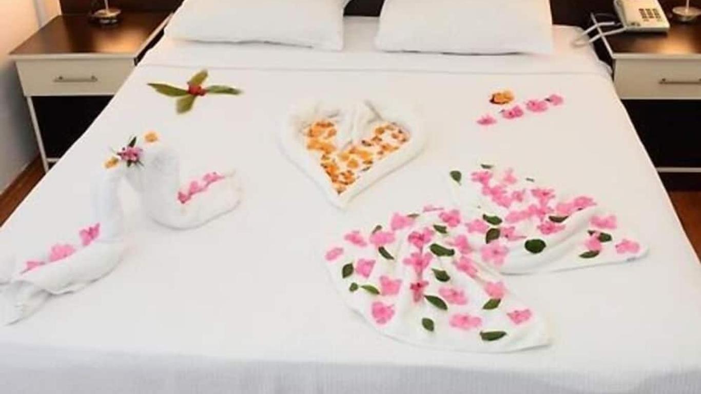 Costa 3s Beach Hotel
