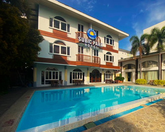 Subic Park Hotel - Subic Bay Freeport Zone - Pool