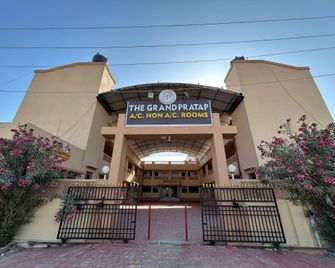 The Grand Pratap Hotel Dwarka - Dwārka - Building
