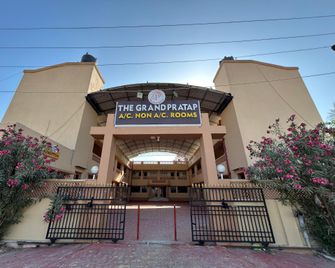 The Grand Pratap Hotel Dwarka - Dwārka - Gebäude