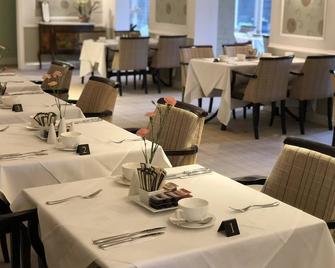 The Falcon Hotel - Farnborough - Restaurante