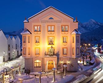 Hotel Hirsch - Φύσεν - Κτίριο