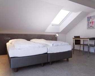 Apartment Type B - Aalen-Wasseralfingen - Apartment House Renz - Aalen - Bedroom