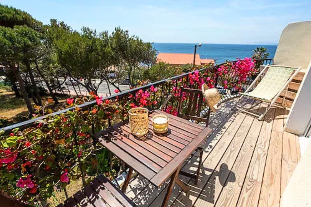 Hôtel Almanarre Plage - Hôtel Eco-Responsable face à la mer - הייר - מרפסת