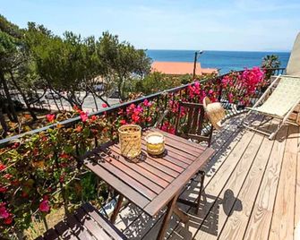 Hôtel Almanarre Plage - Hôtel Eco-Responsable face à la mer - Hyerès - Balcón