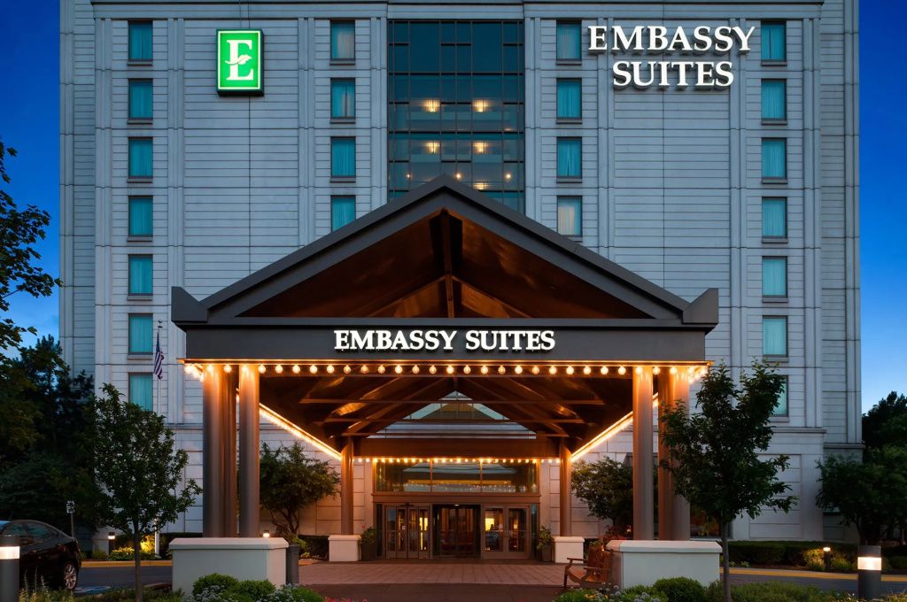 Embassy Suites by Hilton Chicago Lombard Oak Brook - Lombard - Building