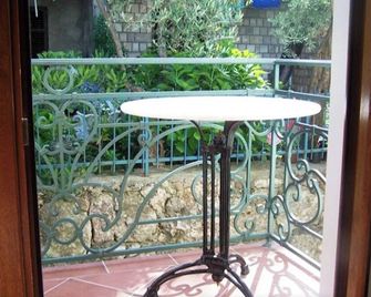 Levantin Inn 1,2 Room N12 - Sveti Stefan - Balcón