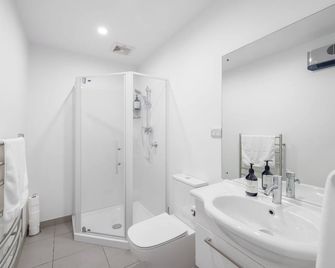 Large townhouse Double Garage plus additional parking Full kitchen and dining - Christchurch