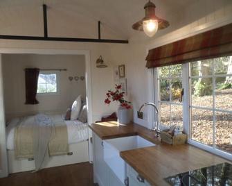 Borthwickbrae Shepherd's Hut - Хоїк - Спальня