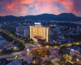 Cival Aviation Hotel - Tengchon - Baoshan - Будівля