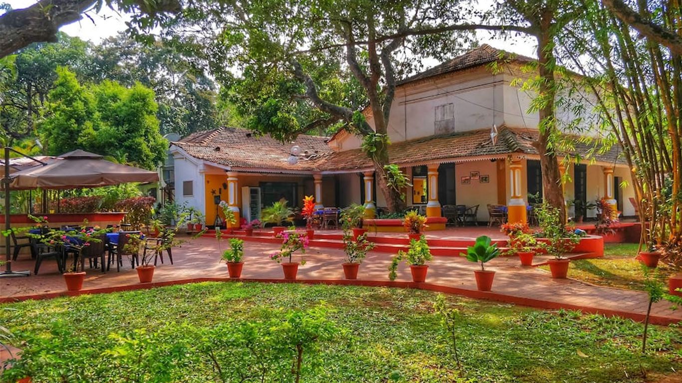 Granpa's Inn Hotel Bougainvillea