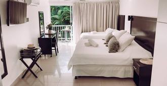 Beside Still Waters Boutique Hotel - Umhlanga - Bedroom