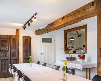 Apartment 'Birke Im Sand 68' with Shared Garden and Wi-Fi - Steinau an der Straße - Dining room