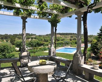 Casa de Santa Ana da Beira - סייה - בריכה