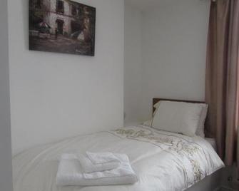 Lord Nelson Hotel - Bargoed - Habitación