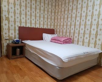 Myeongdong Motel - Geoje - Habitación