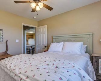 The Country Cottage w/ Beautiful Views-5 mi. from historic downtown - Smithville - Habitación