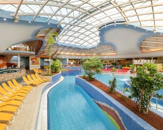 H2O Hotel-Therme-Resort - Bad Waltersdorf - Zwembad