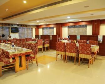Hotel Kabani International - Kotamangalam - Restaurante
