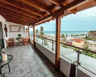 Aqua Mare Sea Side Rooms - Nea Kallikratia - Balcone