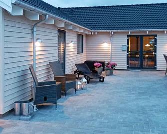 Luxury Retreat with Pool - By Traum Ferienwohnungen - Bogense - Binnenhof