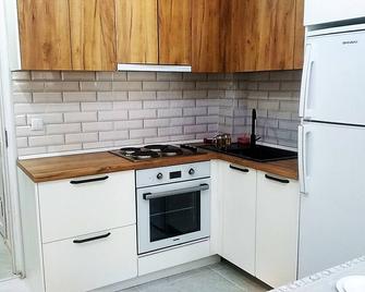 Mariland - квартира на самой красивой улице города Душанбе . - Dushanbe - Kitchen