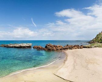 Hotel Meli - Кастельсардо - Пляж