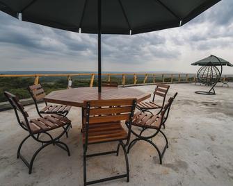 Mara Hilltop - Maasai Mara - Patio