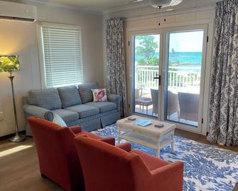 جريت سيسترن بيتش فيليدج - Green Turtle Cay - غرفة معيشة
