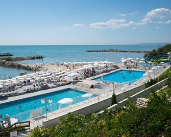 White Lagoon - Kavarna - Pool