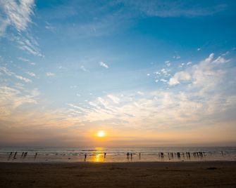 Kohinoor Dormitory - Mumbai - Plage