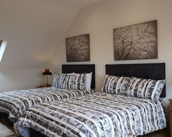 Seaspray House - Parkmore - Bedroom